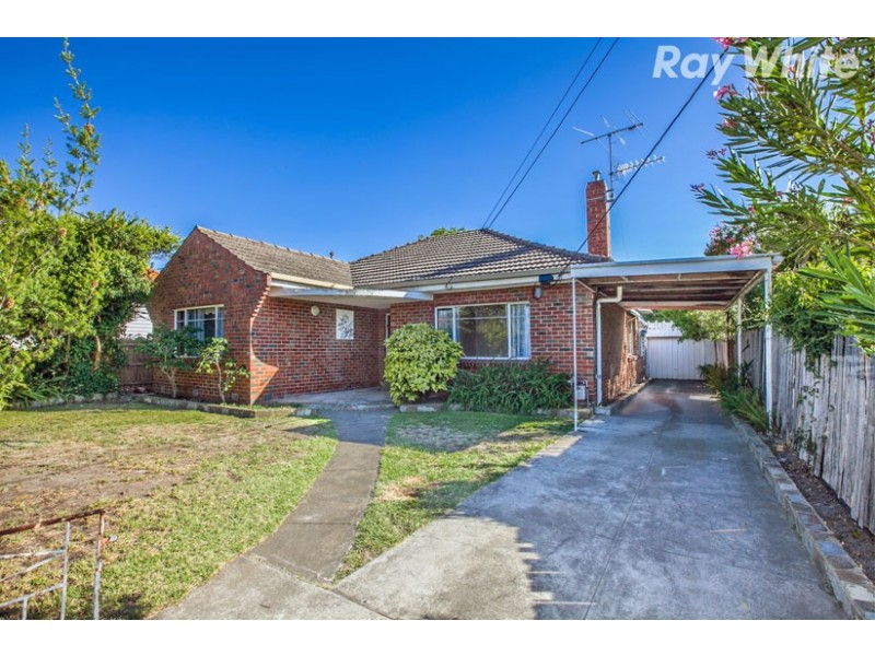24 Southernhay Street, Reservoir VIC 3073
