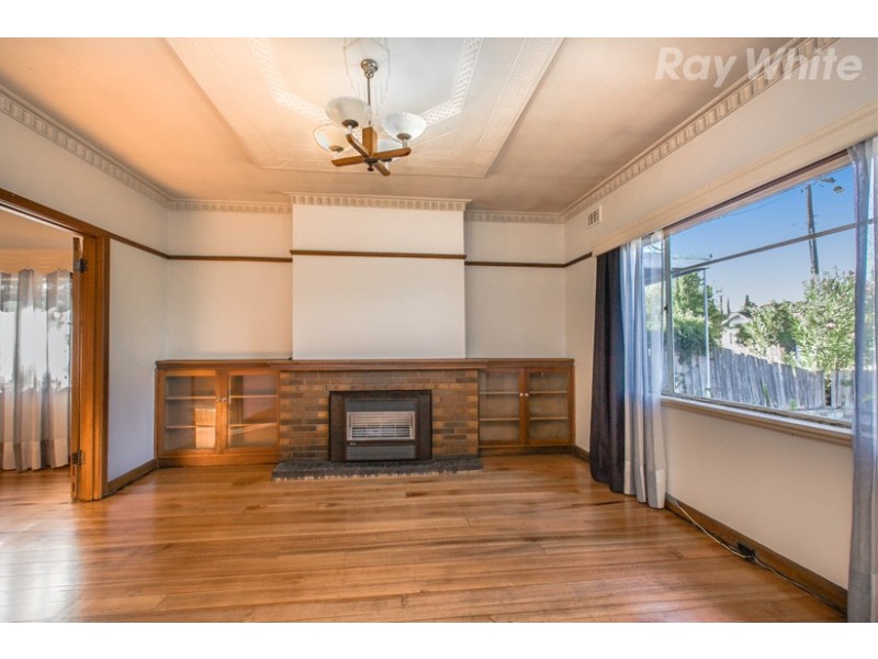 24 Southernhay Street, Reservoir VIC 3073