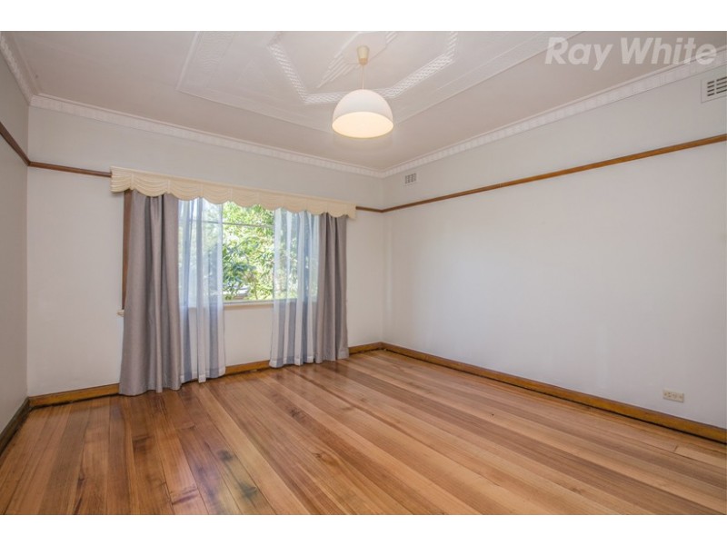 24 Southernhay Street, Reservoir VIC 3073