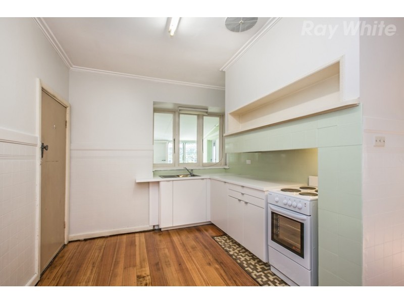 24 Southernhay Street, Reservoir VIC 3073