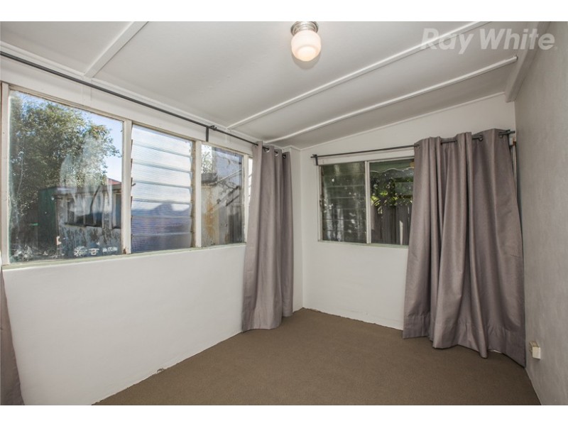 24 Southernhay Street, Reservoir VIC 3073
