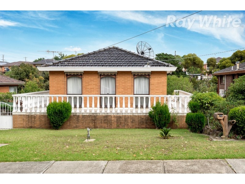 77 San Remo Drive, Avondale Heights VIC 3034