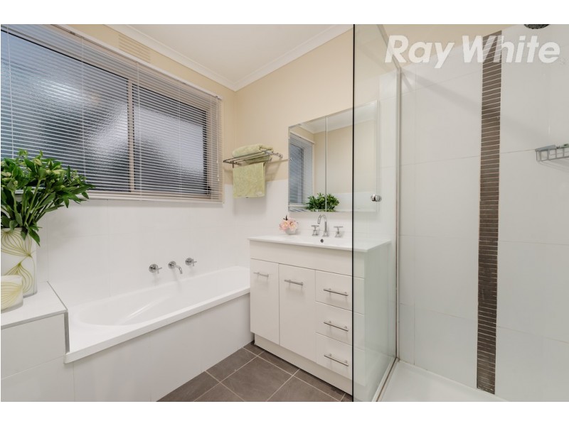2 Lennox Crescent, Bundoora VIC 3083