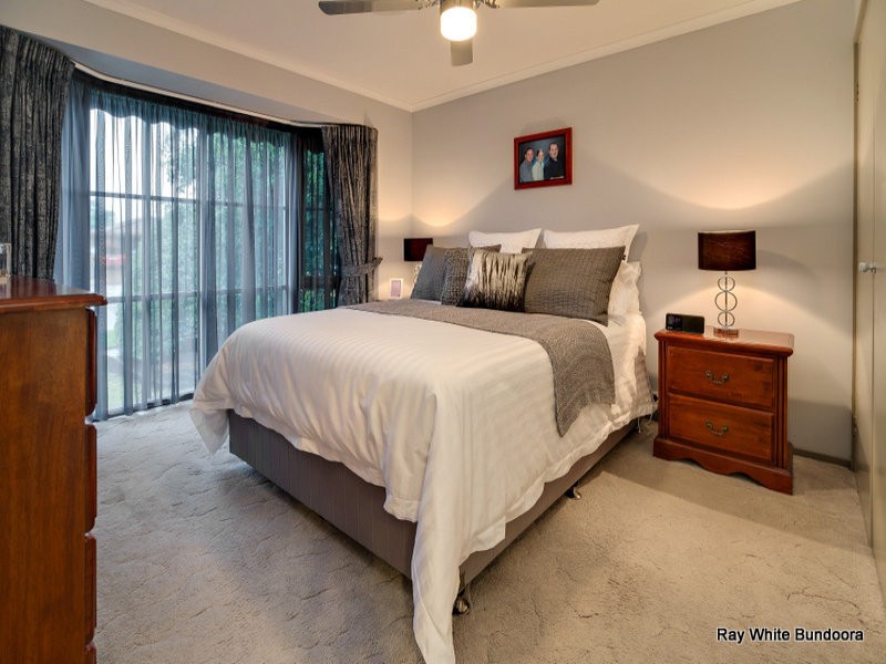 17 Grevillia Drive, Mill Park VIC 3082