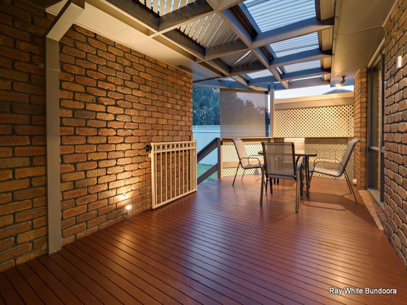 17 Grevillia Drive, Mill Park VIC 3082