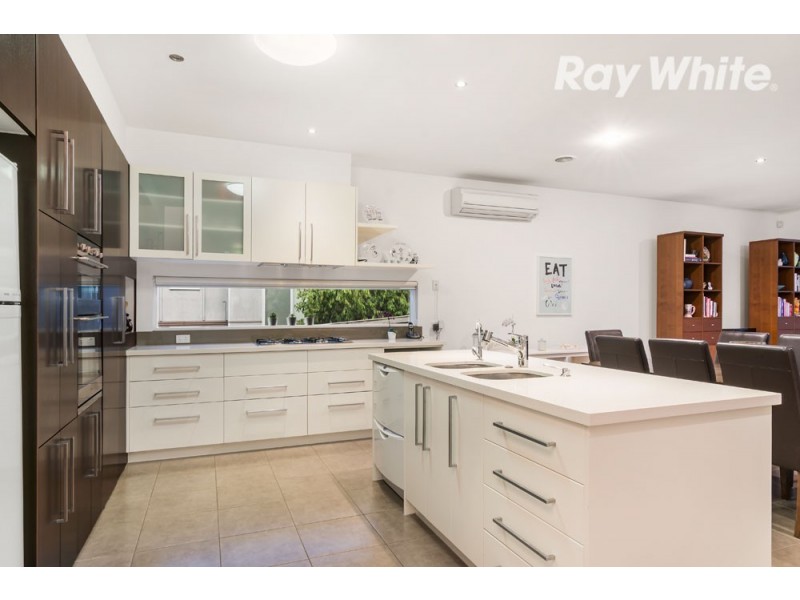 25 Sugarloaf Drive, Macleod VIC 3085