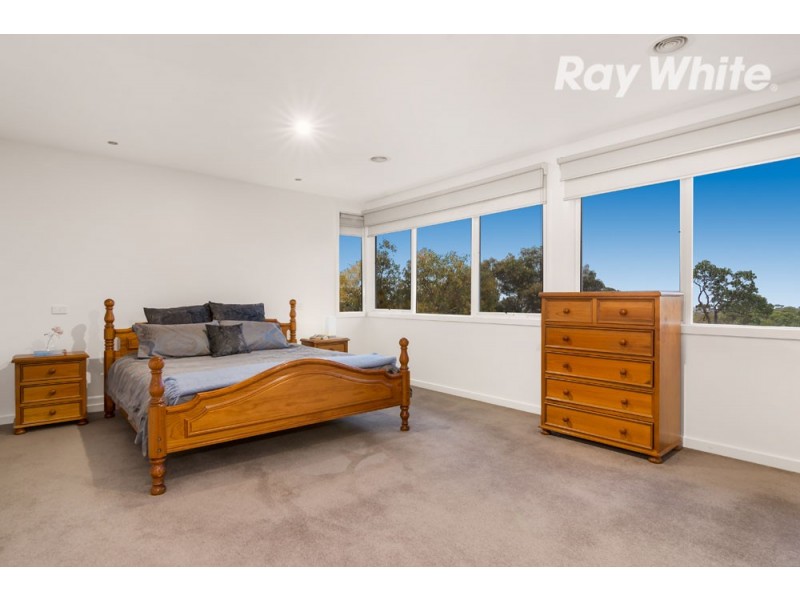 25 Sugarloaf Drive, Macleod VIC 3085