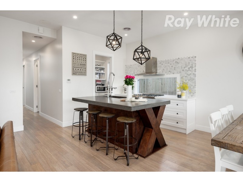 39 Leamington Street, Reservoir VIC 3073