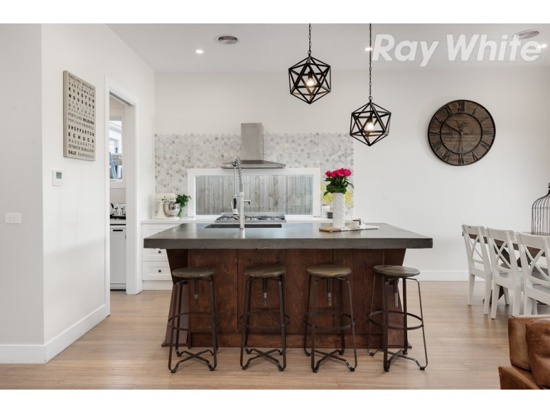 39 Leamington Street, Reservoir VIC 3073