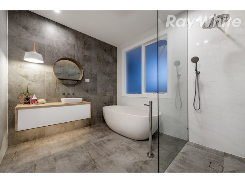 39 Leamington Street, Reservoir VIC 3073