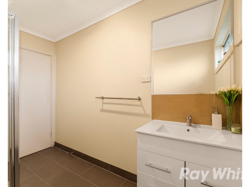 21 Neilsen Crescent, Bundoora VIC 3083