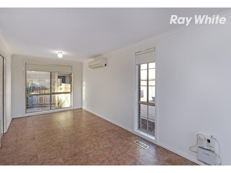 1/33 Allwyn Crescent, Mill Park VIC 3082