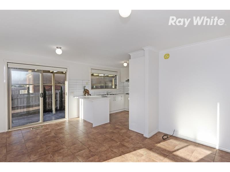 1/33 Allwyn Crescent, Mill Park VIC 3082