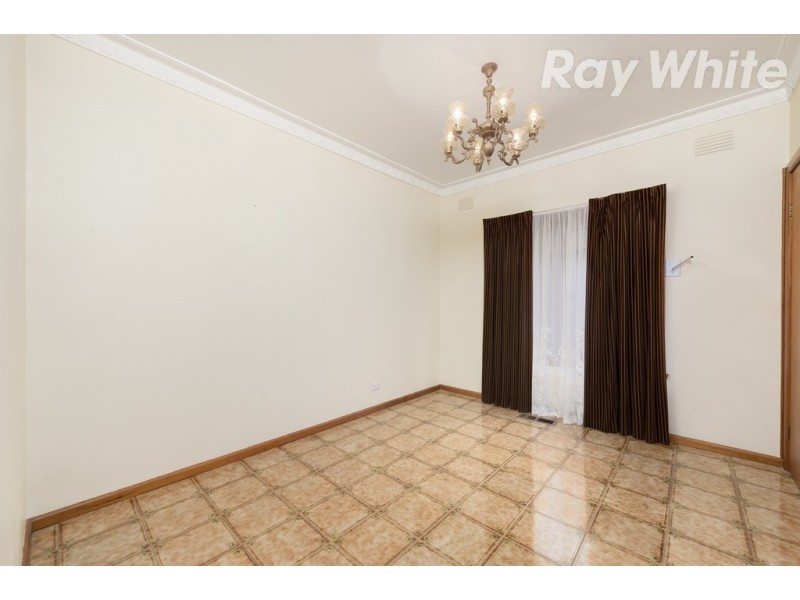 6 Salamander Avenue, Thomastown VIC 3074