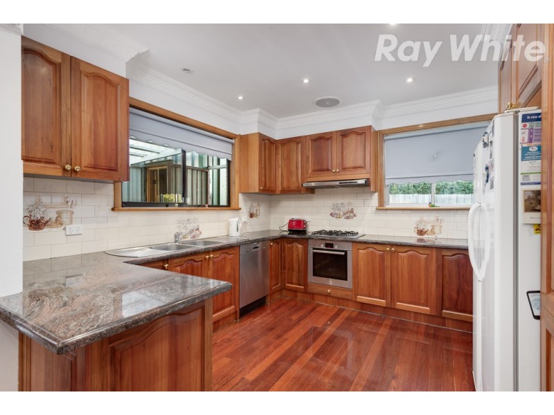 5 Wimmera Avenue, Reservoir VIC 3073