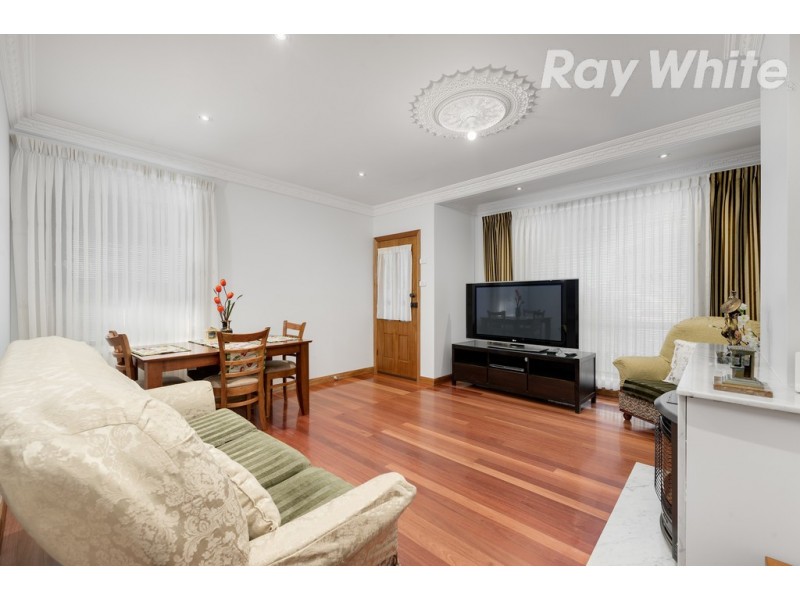 5 Wimmera Avenue, Reservoir VIC 3073