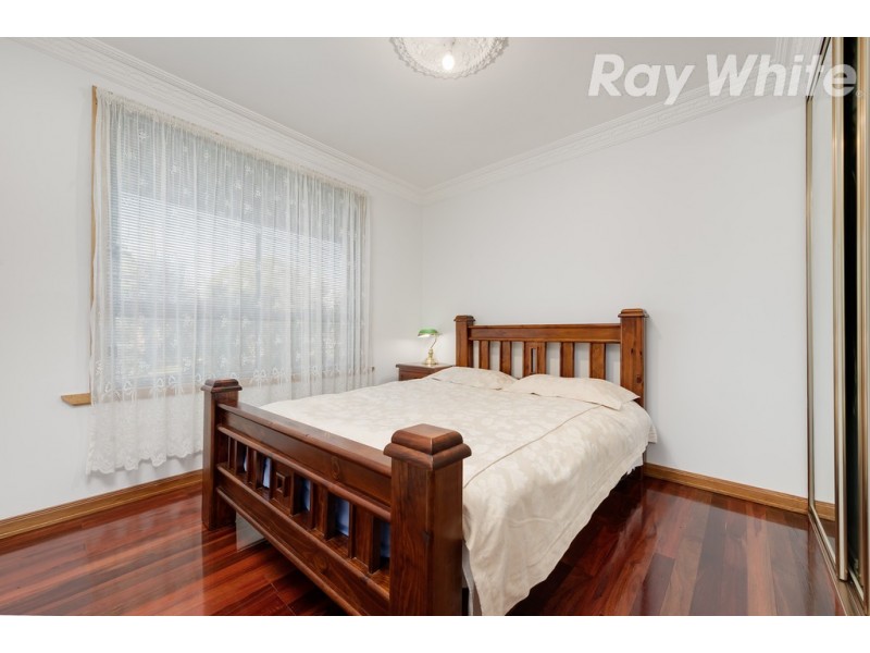 5 Wimmera Avenue, Reservoir VIC 3073