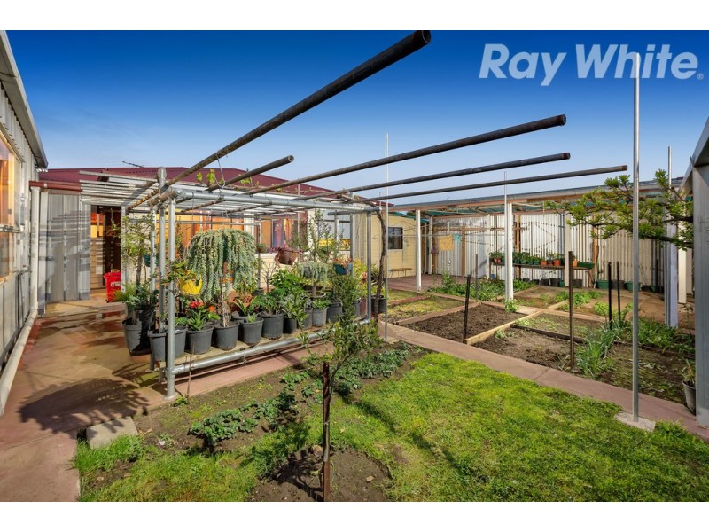 5 Wimmera Avenue, Reservoir VIC 3073