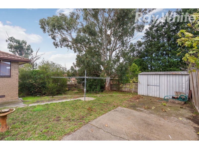 122 Redleap Avenue, Mill Park VIC 3082