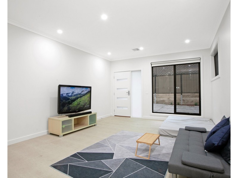 2 and 3/5 Miranda Road, Reservoir VIC 3073