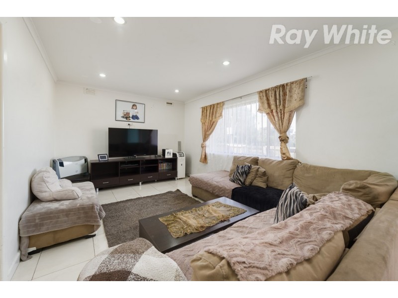 19 Maple Grove, Bundoora VIC 3083