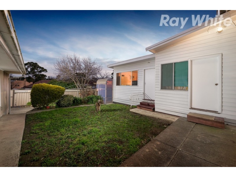 9 Keats Avenue, Kingsbury VIC 3083