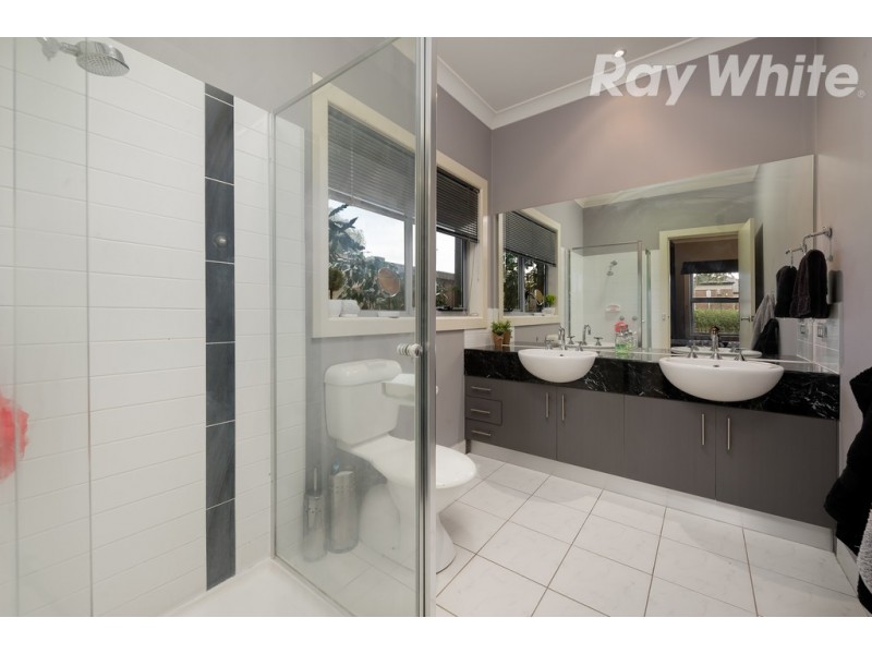 12 Broxburn Walk, Epping VIC 3076