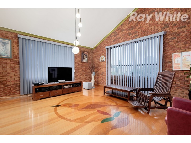 24 Dakota Drive, Thomastown VIC 3074