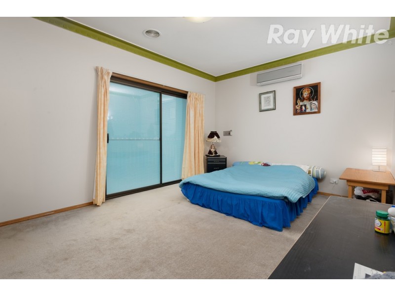 24 Dakota Drive, Thomastown VIC 3074