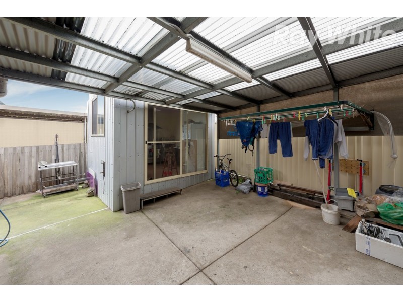 24 Dakota Drive, Thomastown VIC 3074