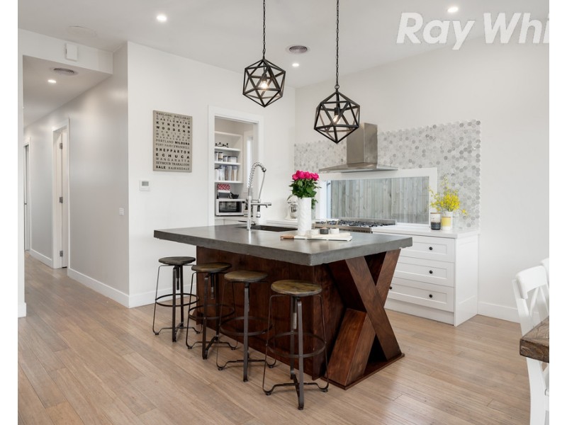 39 Leamington Street, Reservoir VIC 3073