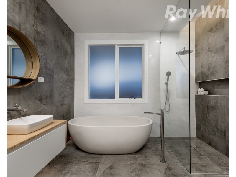 39 Leamington Street, Reservoir VIC 3073