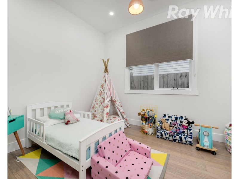 39 Leamington Street, Reservoir VIC 3073