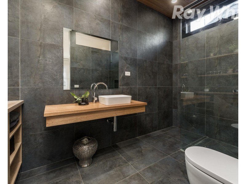 39 Leamington Street, Reservoir VIC 3073