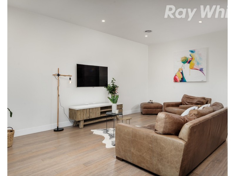 39 Leamington Street, Reservoir VIC 3073