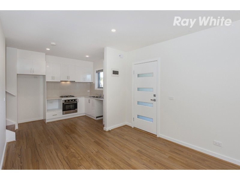 1/8 O’Connell Street, Kingsbury VIC 3083