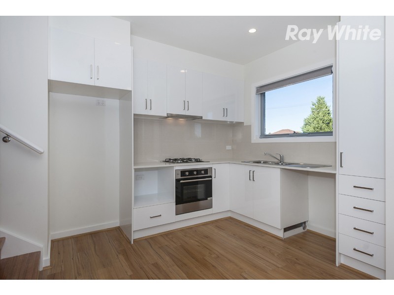 1/8 O’Connell Street, Kingsbury VIC 3083