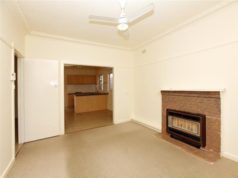 36 Clunes Street, Kingsbury VIC 3083