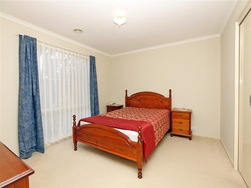 2 William Hovell Pass, Craigieburn VIC 3064