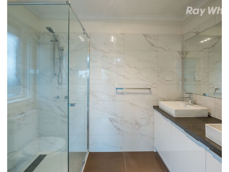 42 Blackman Avenue, Mill Park VIC 3082