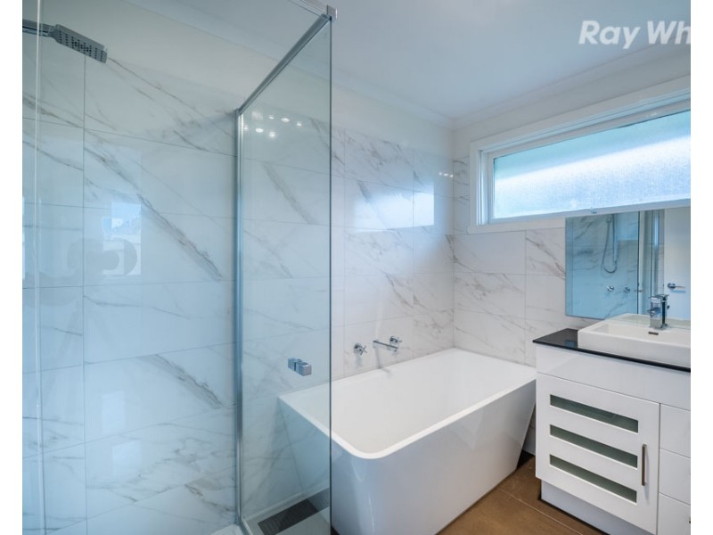 42 Blackman Avenue, Mill Park VIC 3082
