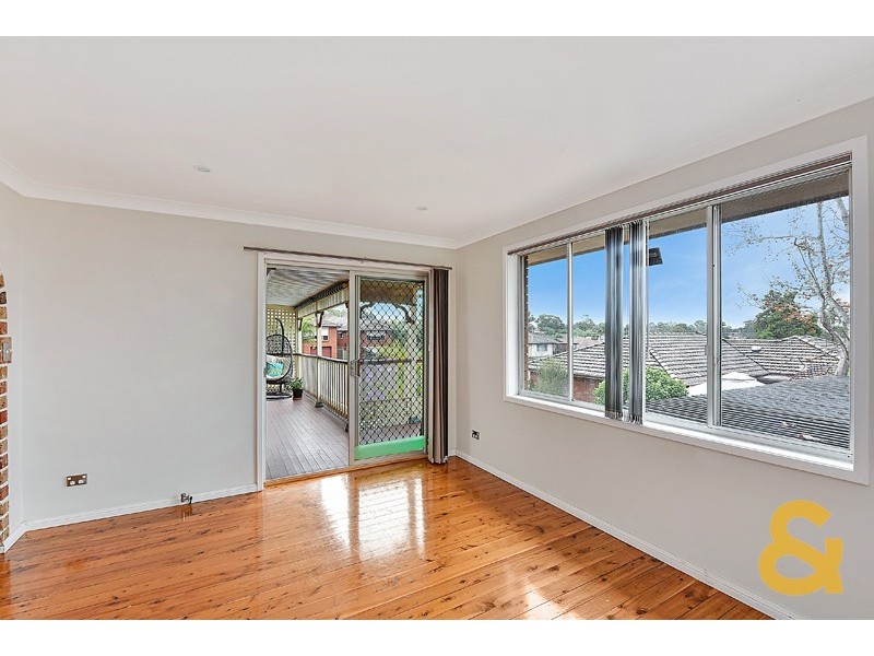 19 Valencia Crescent, Toongabbie NSW 2146