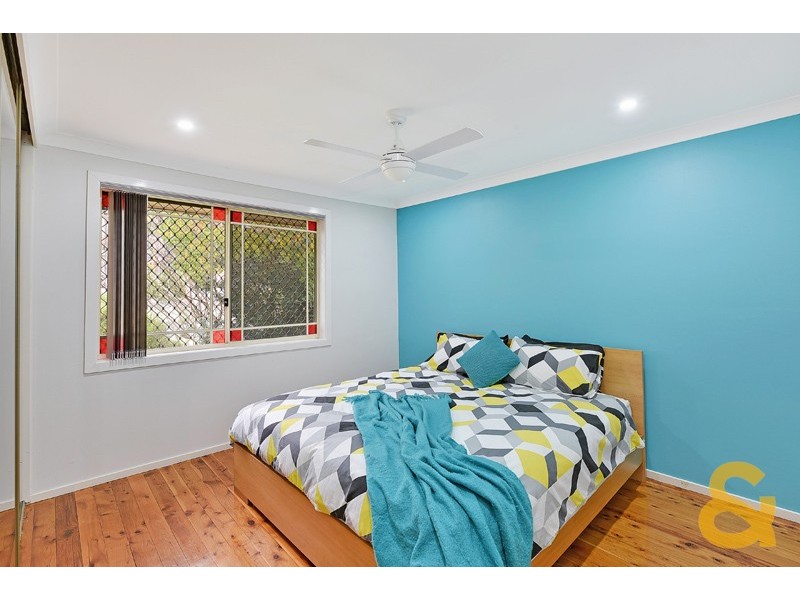 19 Valencia Crescent, Toongabbie NSW 2146