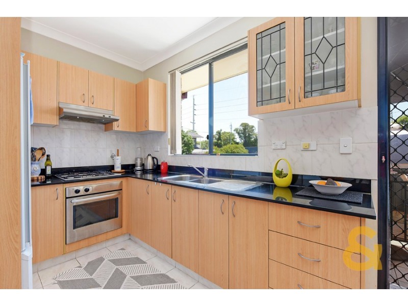 11/8-12 Fitzwilliam Road, Old Toongabbie NSW 2146