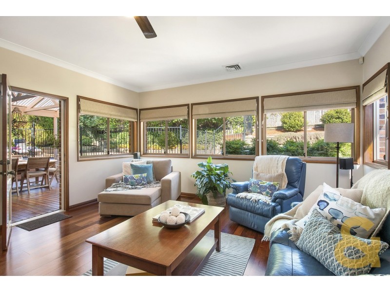 11 Tawmii Place, Castle Hill NSW 2154