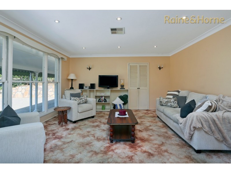 5 Wyndham Place, Baulkham Hills NSW 2153