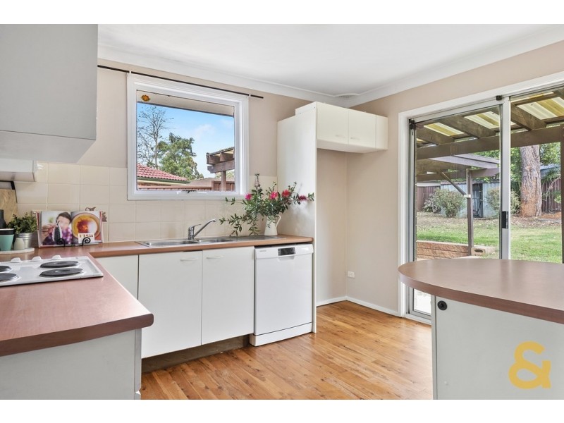 6 Ray Place, Kings Langley NSW 2147
