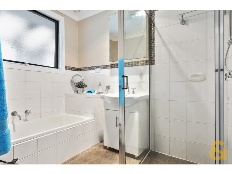 6 Ray Place, Kings Langley NSW 2147