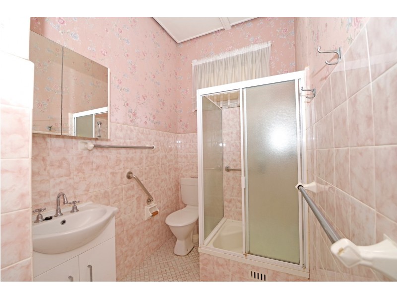 27 WENTWORTH ROAD, Eastwood NSW 2122