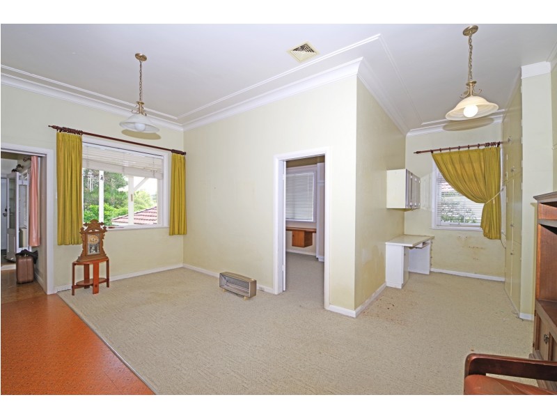 27 WENTWORTH ROAD, Eastwood NSW 2122